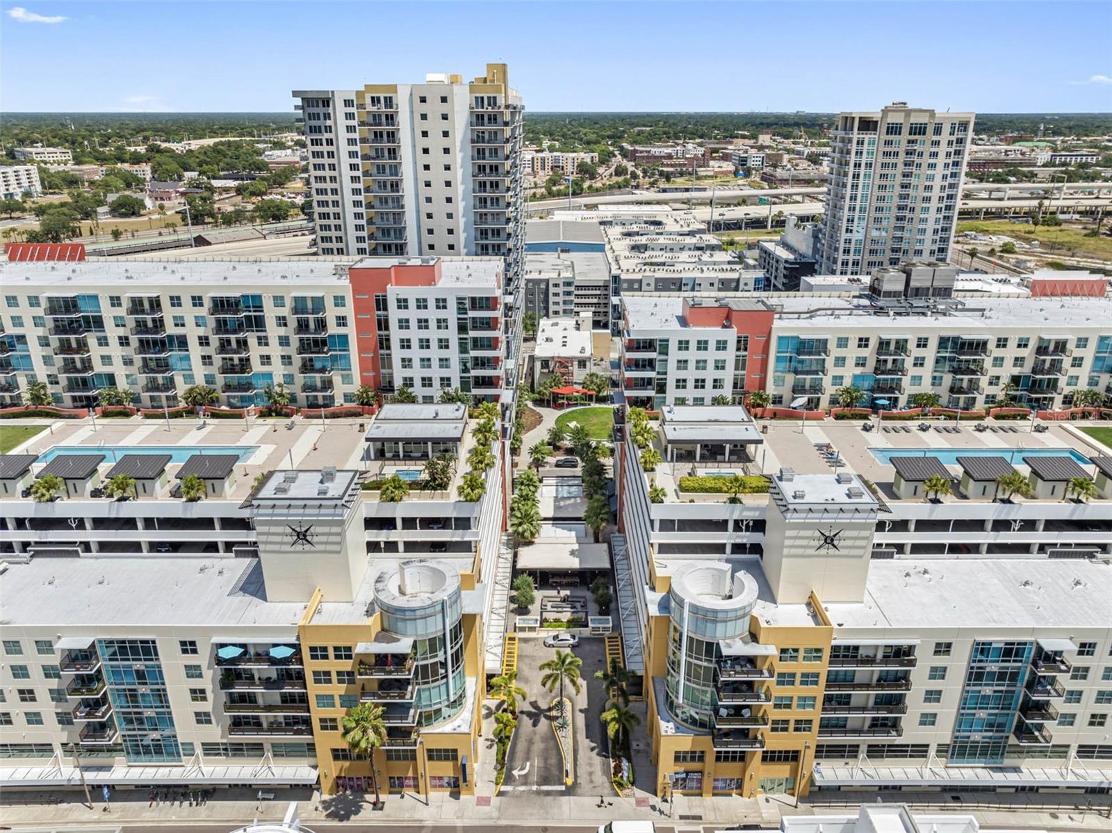 GRAND CENTRAL AT KENNEDY RESID - Residential