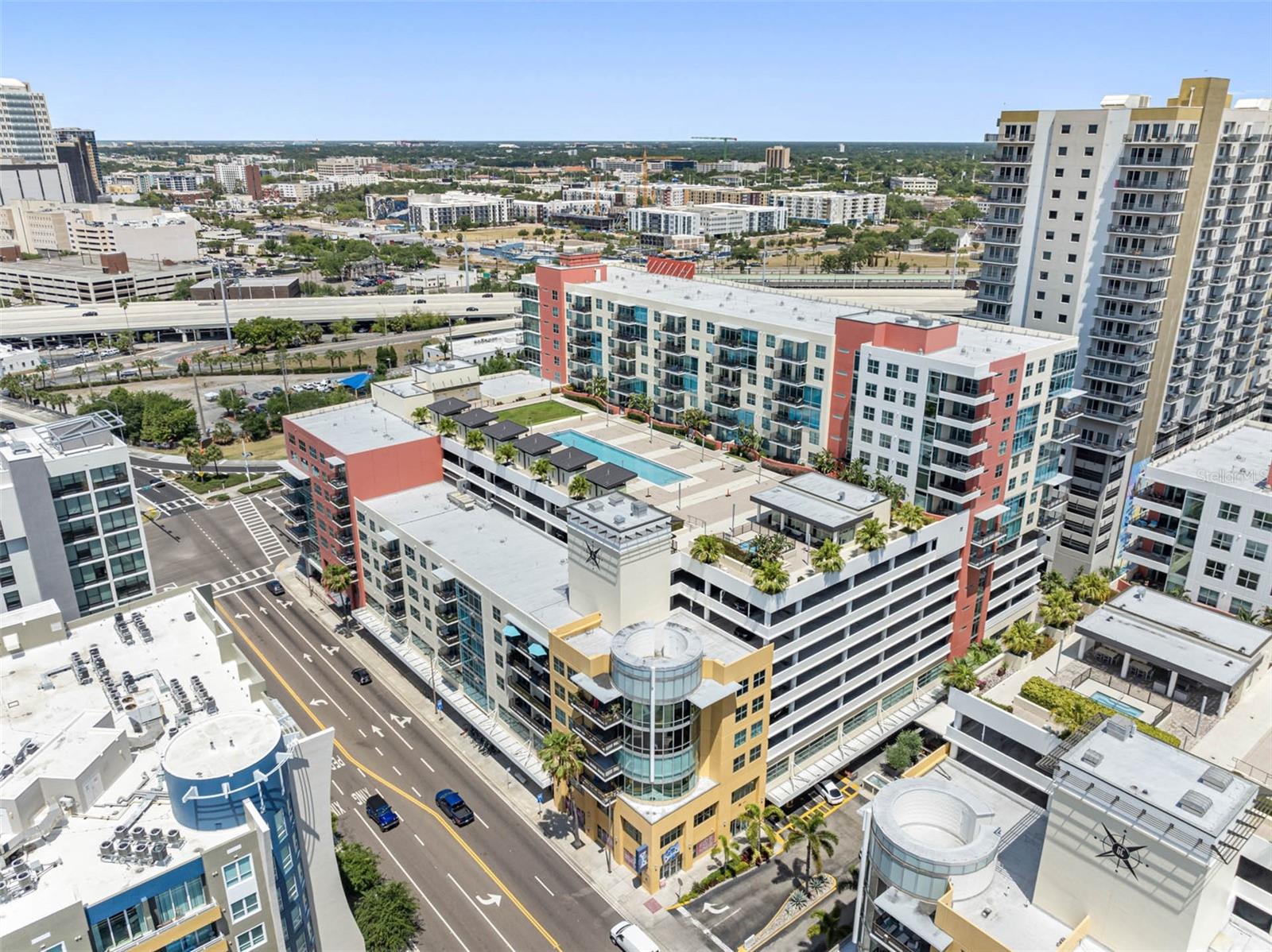 GRAND CENTRAL AT KENNEDY RESID - Residential