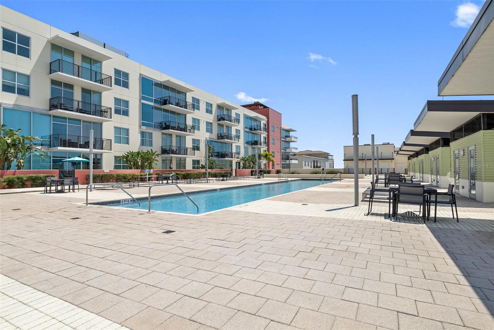 GRAND CENTRAL AT KENNEDY RESID - Residential