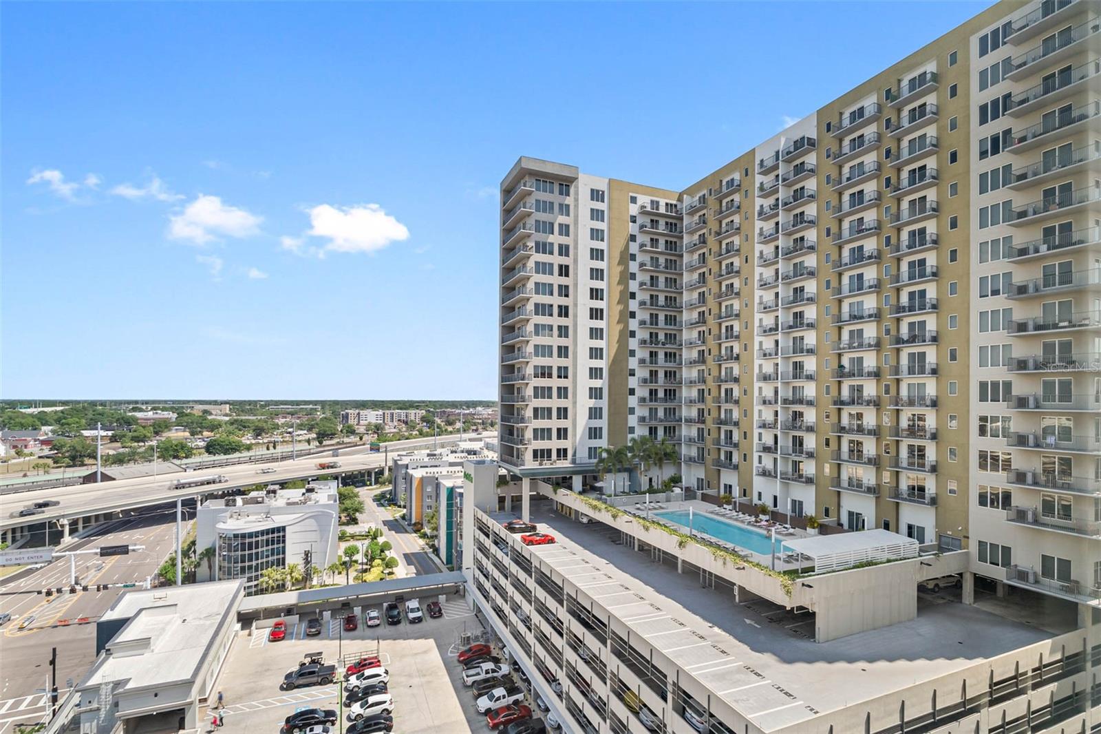 GRAND CENTRAL AT KENNEDY RESID - Residential