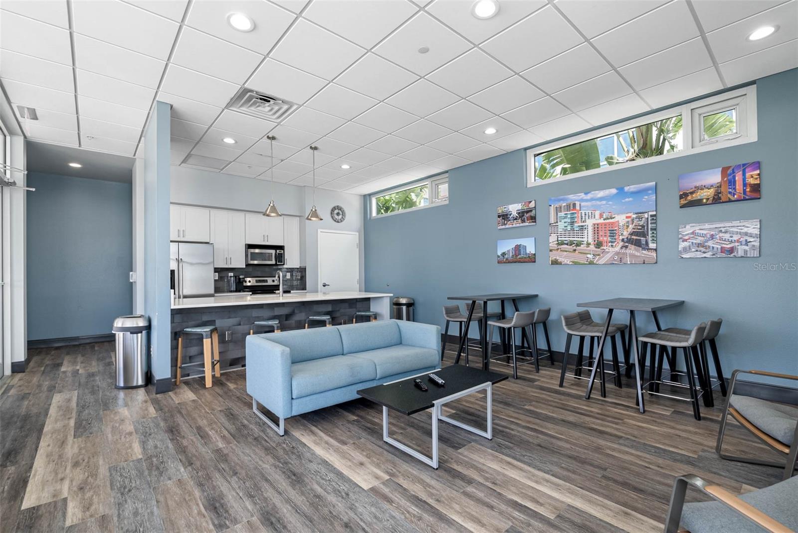 GRAND CENTRAL AT KENNEDY RESID - Residential
