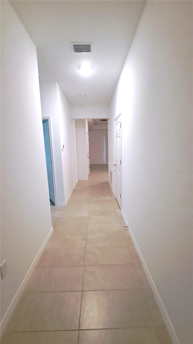 PALM COAST/EASTHAMPTON SEC 34 - Residential Lease