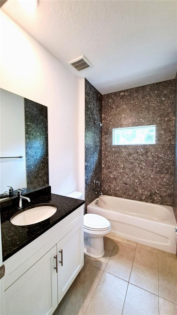PALM COAST/EASTHAMPTON SEC 34 - Residential Lease