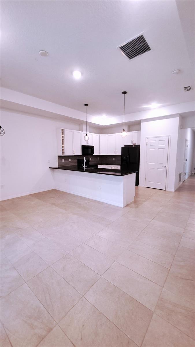 PALM COAST/EASTHAMPTON SEC 34 - Residential Lease