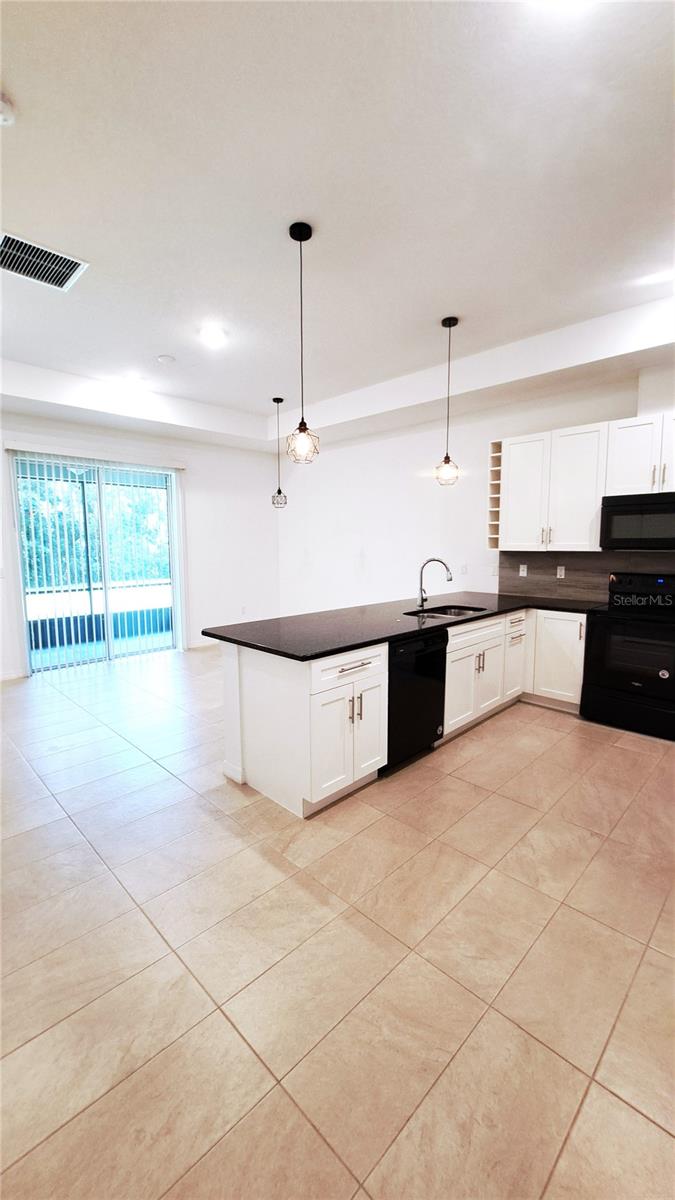 PALM COAST/EASTHAMPTON SEC 34 - Residential Lease