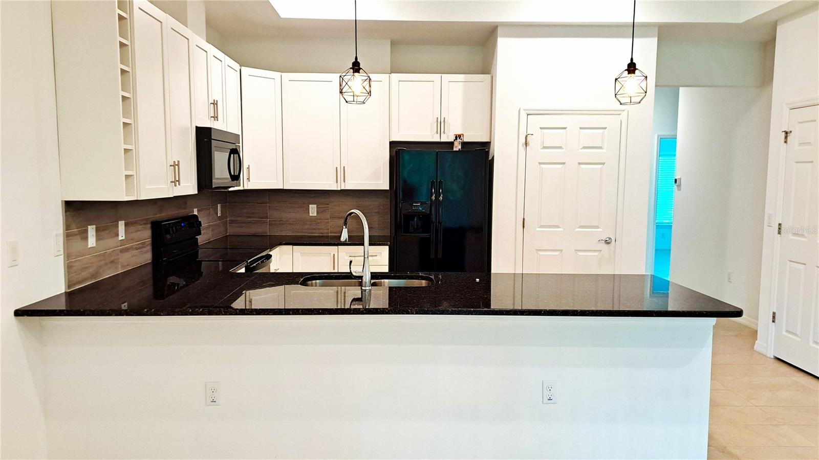 PALM COAST/EASTHAMPTON SEC 34 - Residential Lease