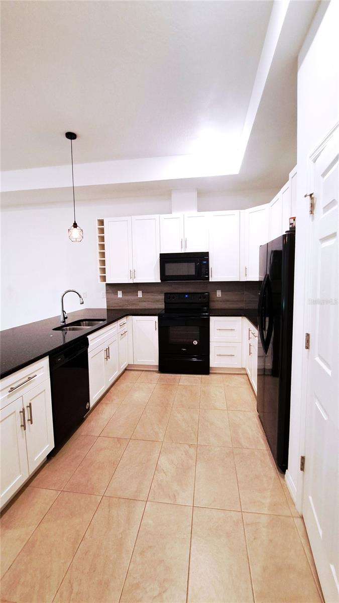 PALM COAST/EASTHAMPTON SEC 34 - Residential Lease