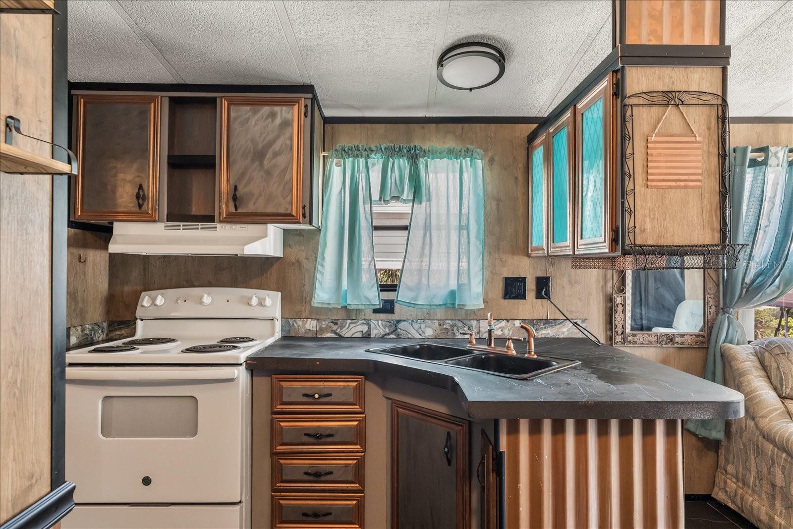 OUTDOOR RESORTS AMERICA - Residential