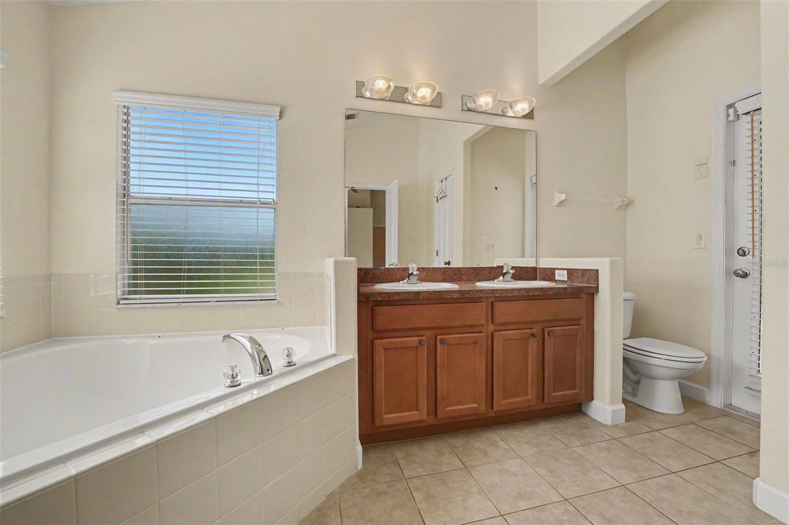 WEST STONEBRIDGE - Residential