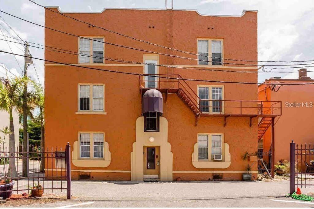 BAMBOO PLACE - Residential Lease