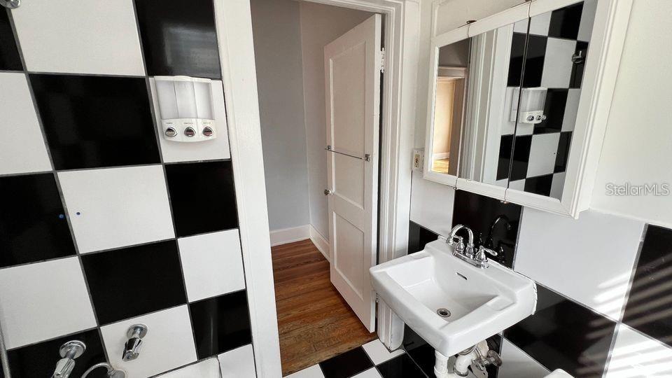 BAMBOO PLACE - Residential Lease