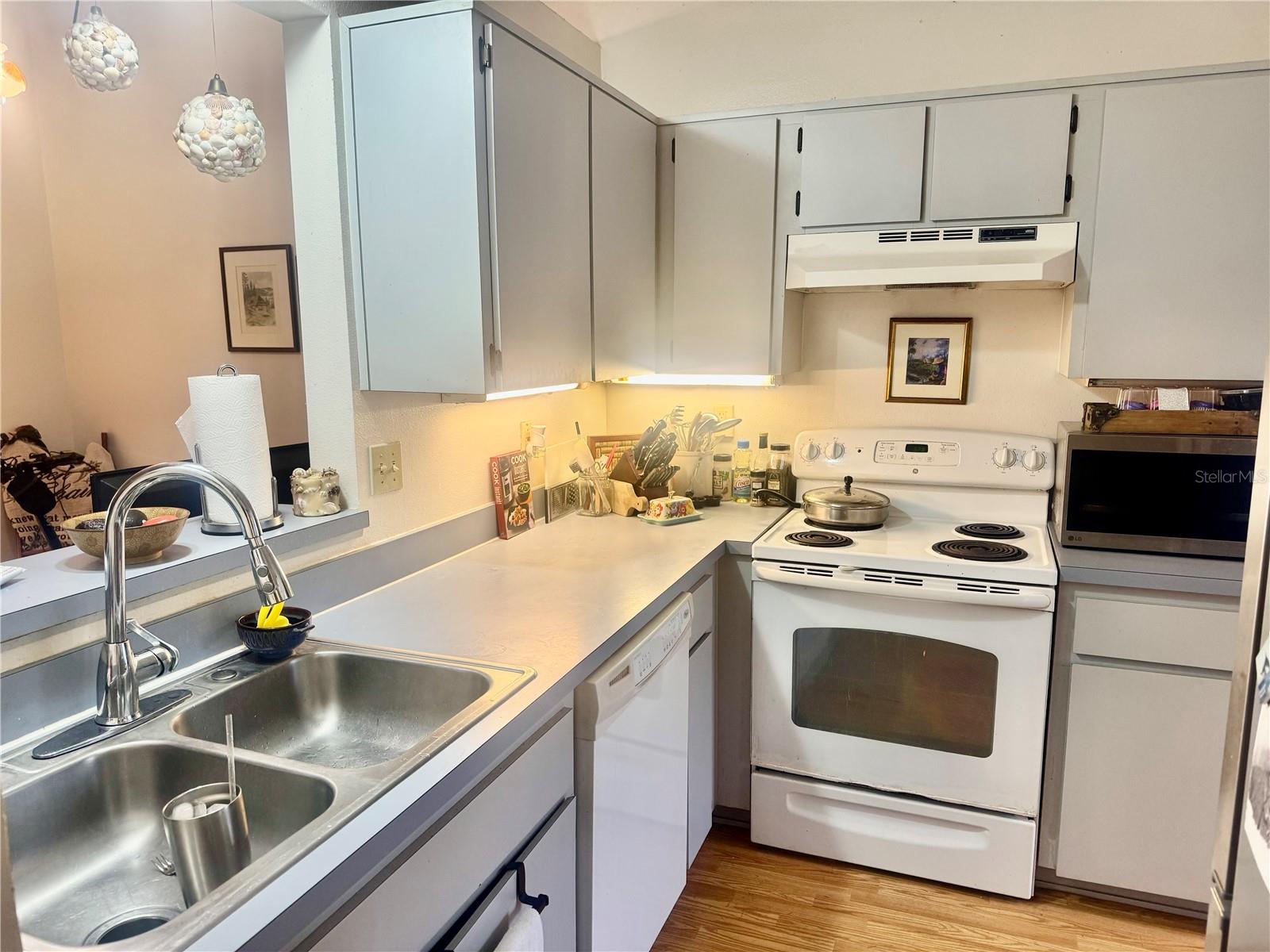 VILLAS OF BEACON GROVES - Residential