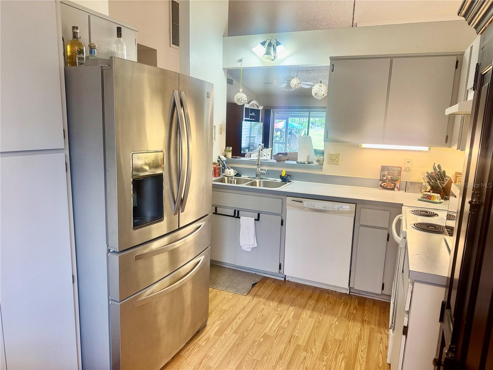 VILLAS OF BEACON GROVES - Residential