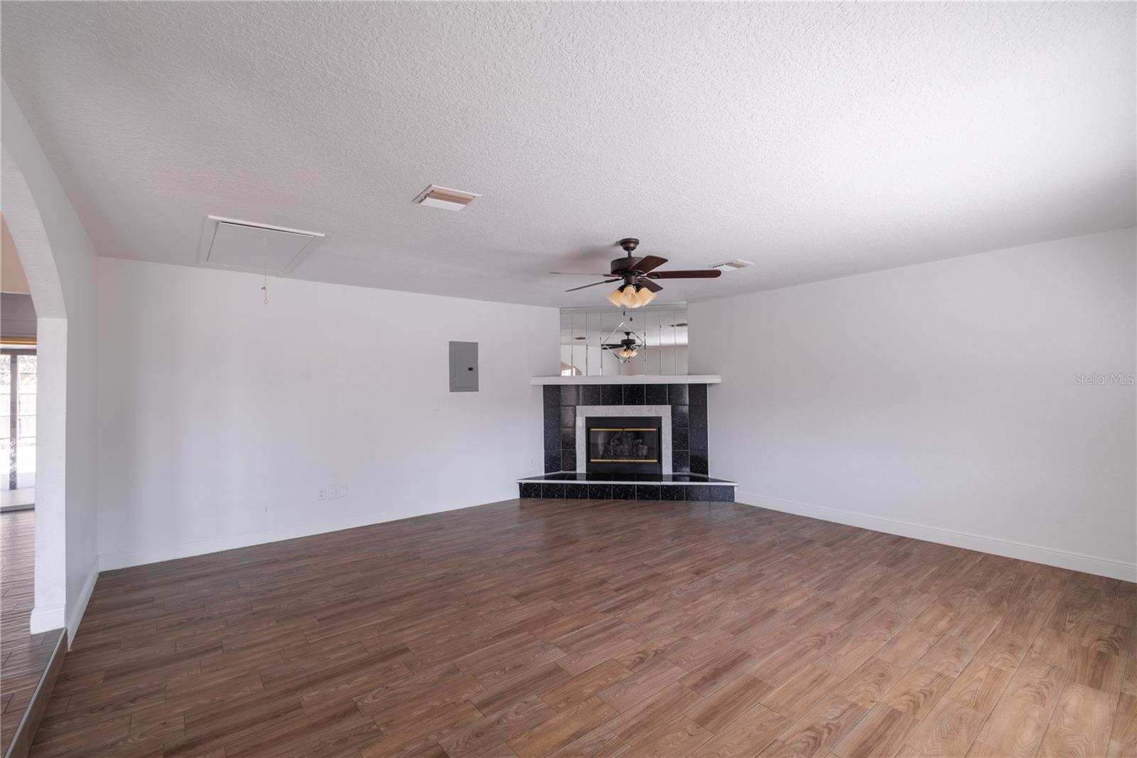 BVL UNIT 2 - Residential Lease