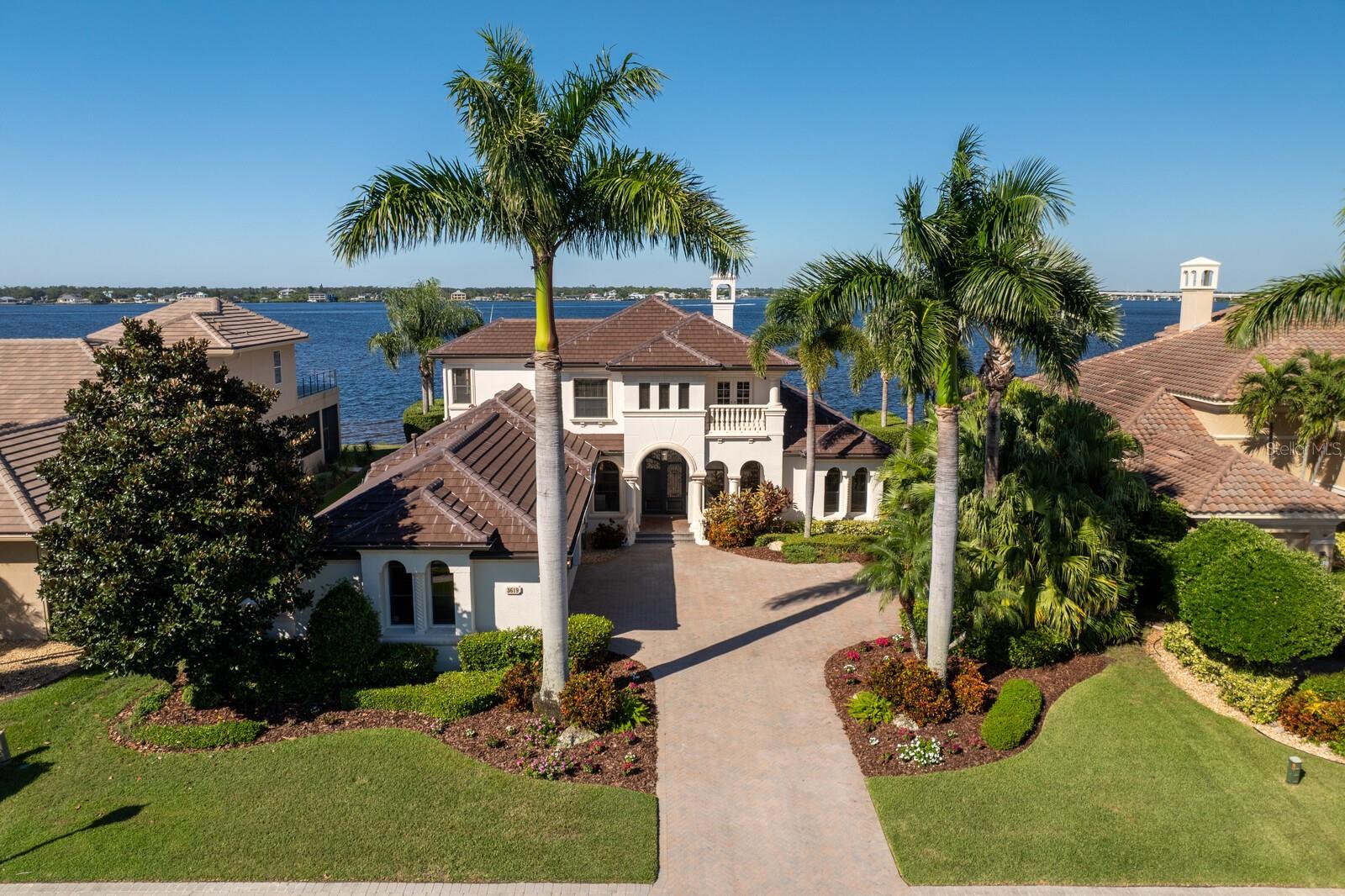 HAWK ISLAND - Residential