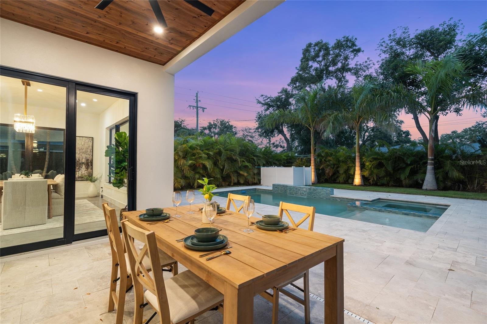 LA LINDA TERRACE - Residential