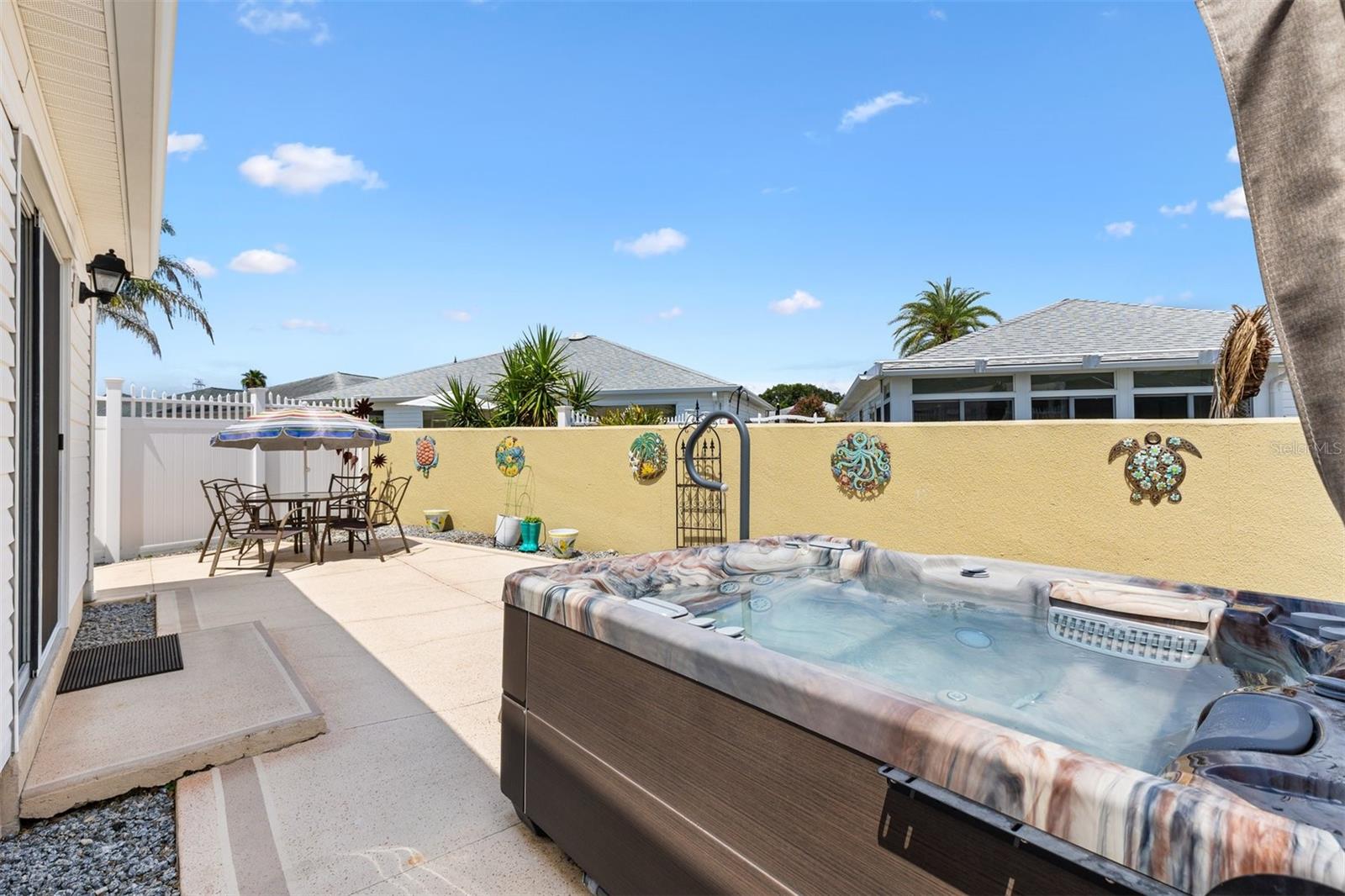VILLAS/MORNINGVIEW - Residential
