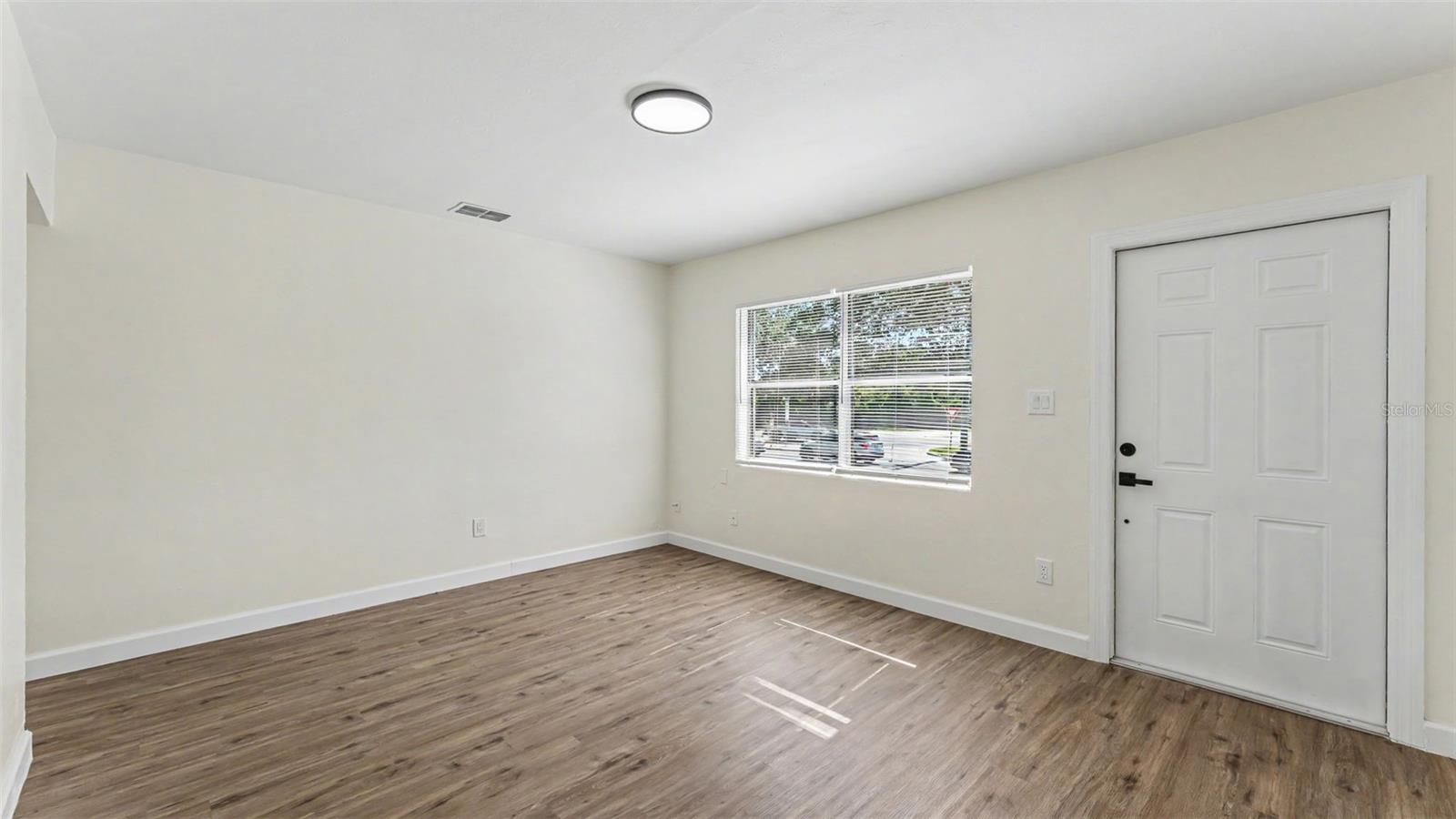 BILTMORE PARK SUB - Residential Income