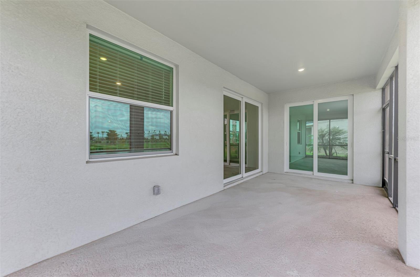 CALUSA COUNTRY CLUB - Residential