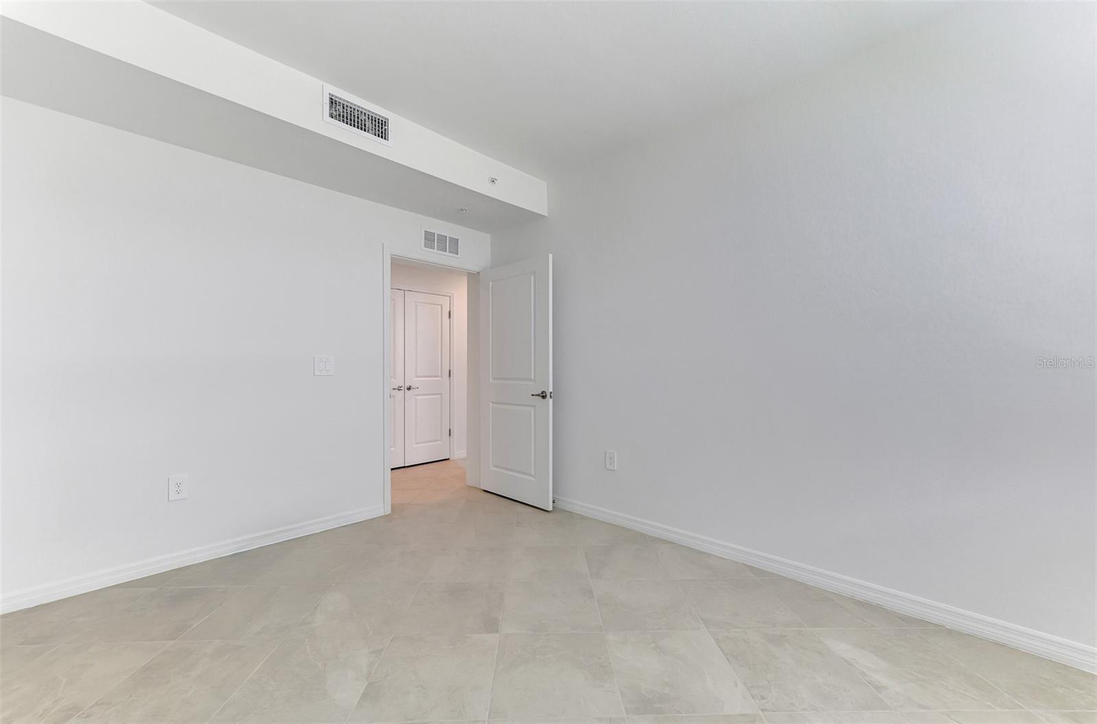 CALUSA COUNTRY CLUB - Residential