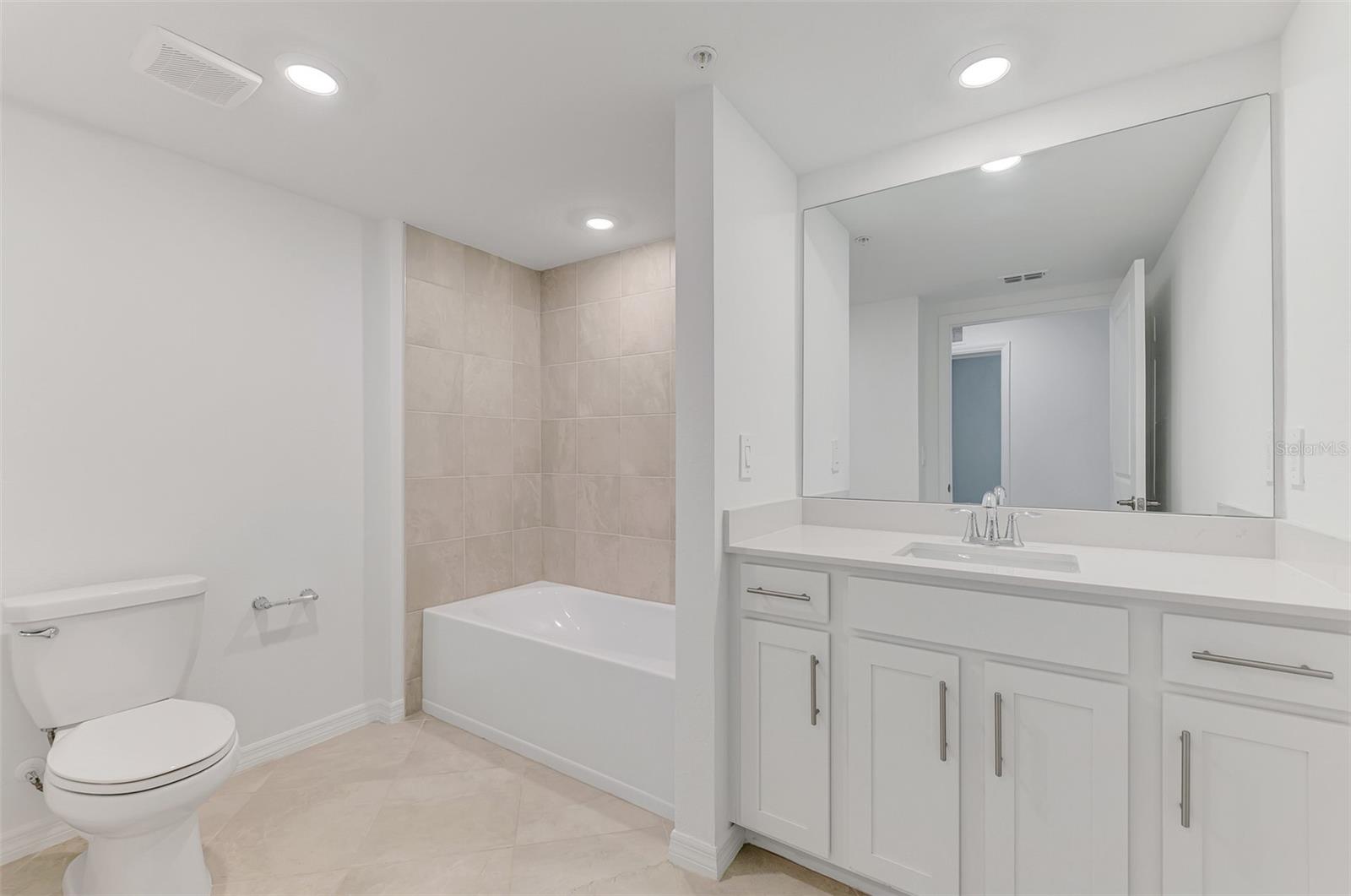 CALUSA COUNTRY CLUB - Residential