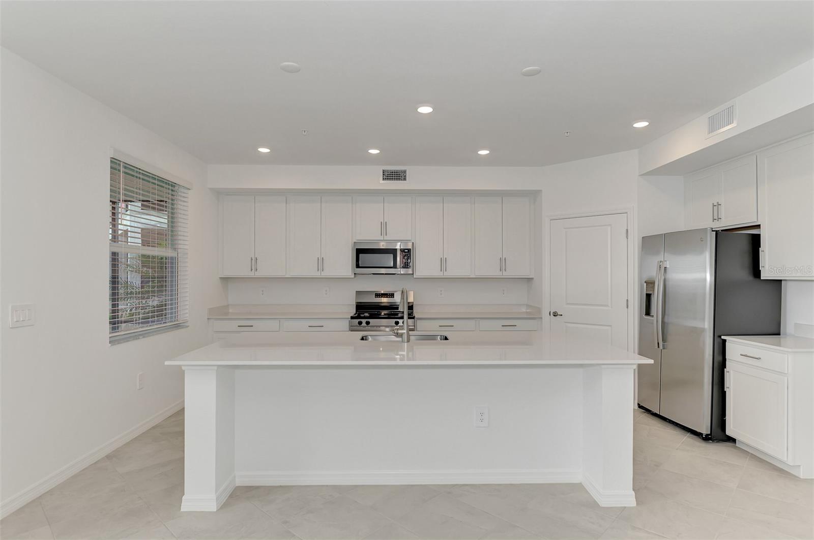 CALUSA COUNTRY CLUB - Residential