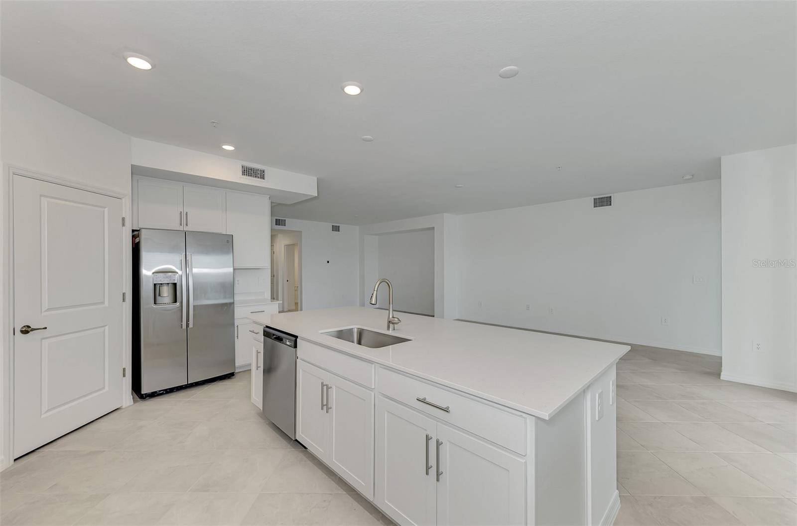 CALUSA COUNTRY CLUB - Residential