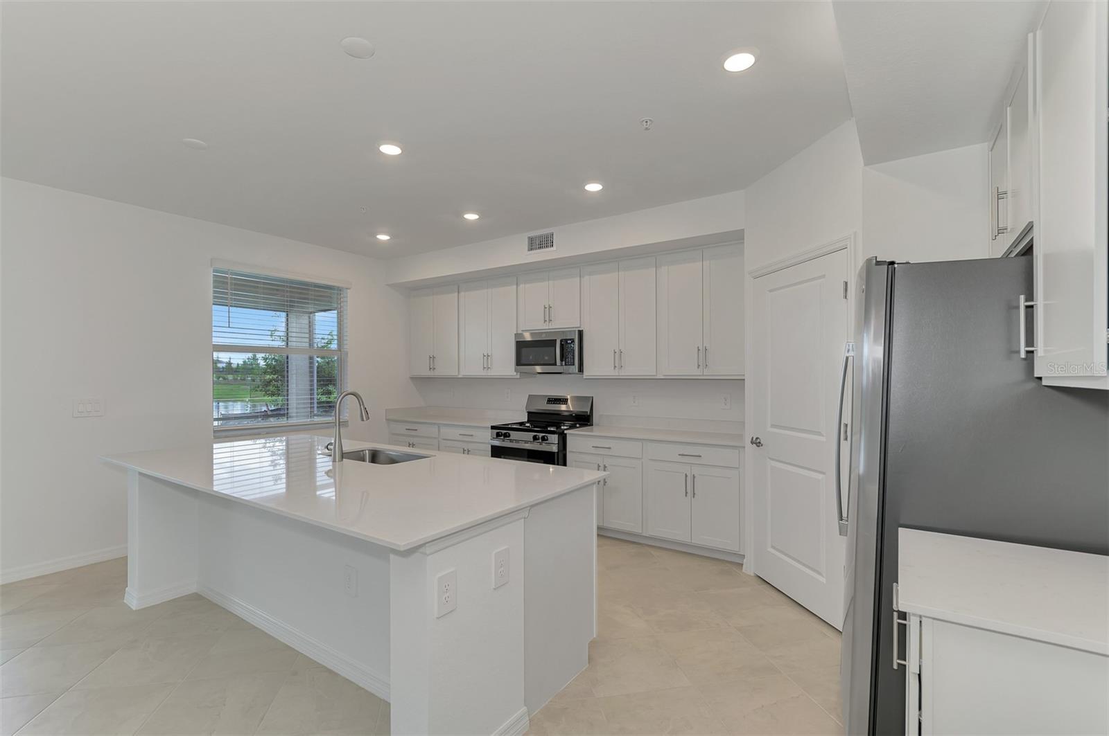 CALUSA COUNTRY CLUB - Residential