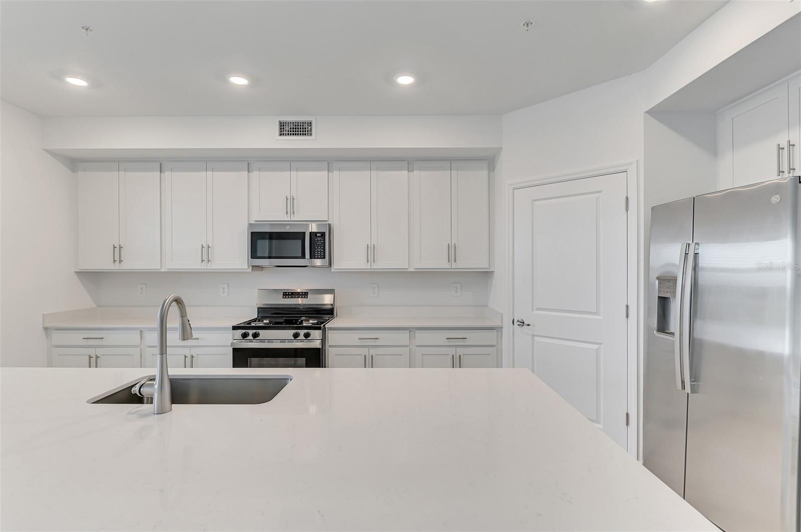 CALUSA COUNTRY CLUB - Residential