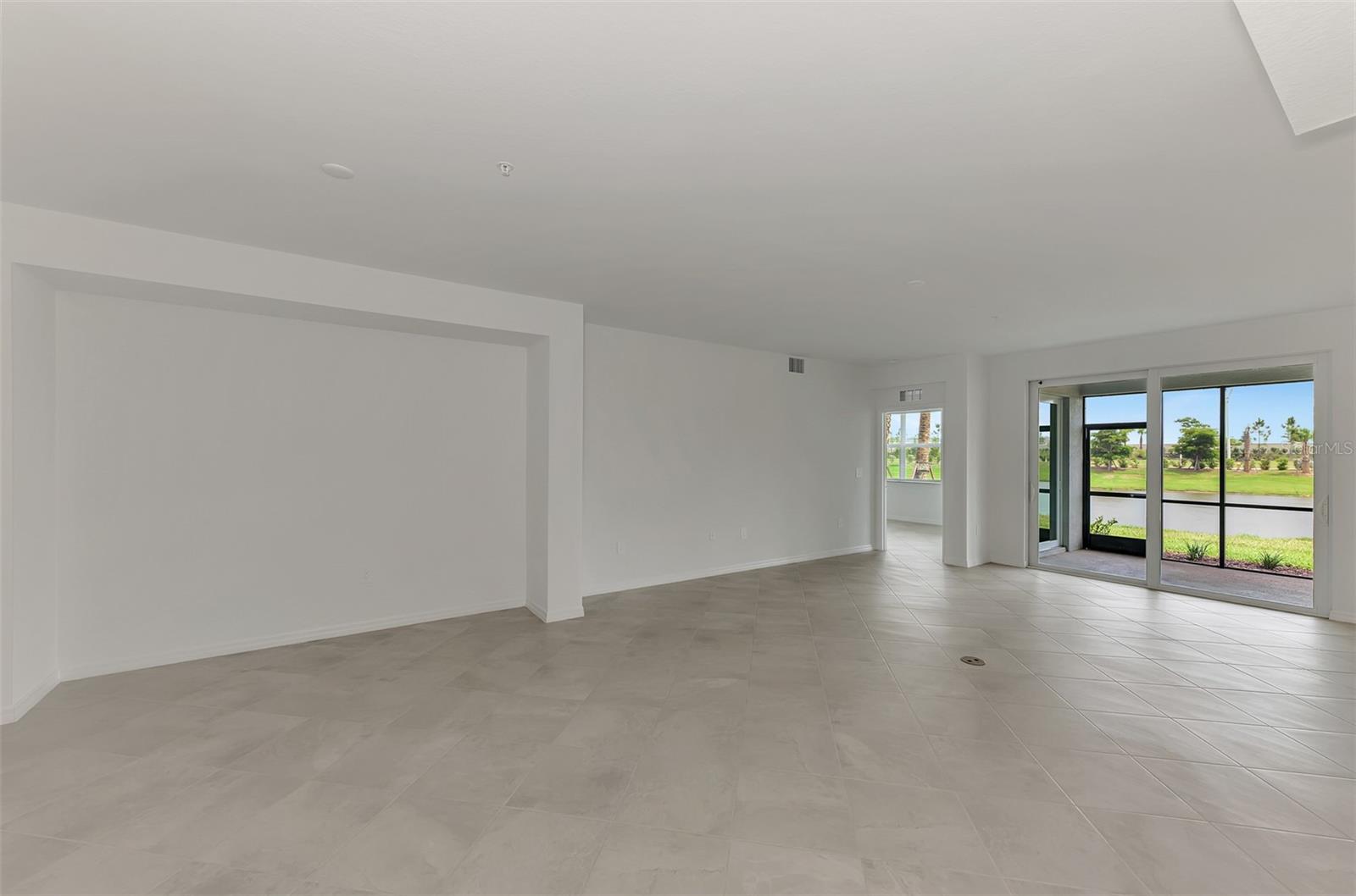 CALUSA COUNTRY CLUB - Residential