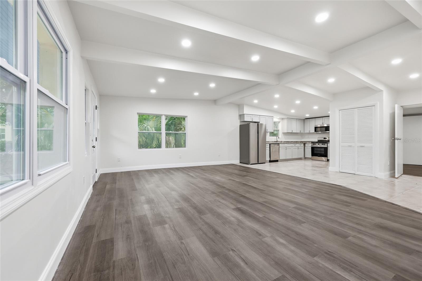 HIGHLAND COURT MANOR - Residential