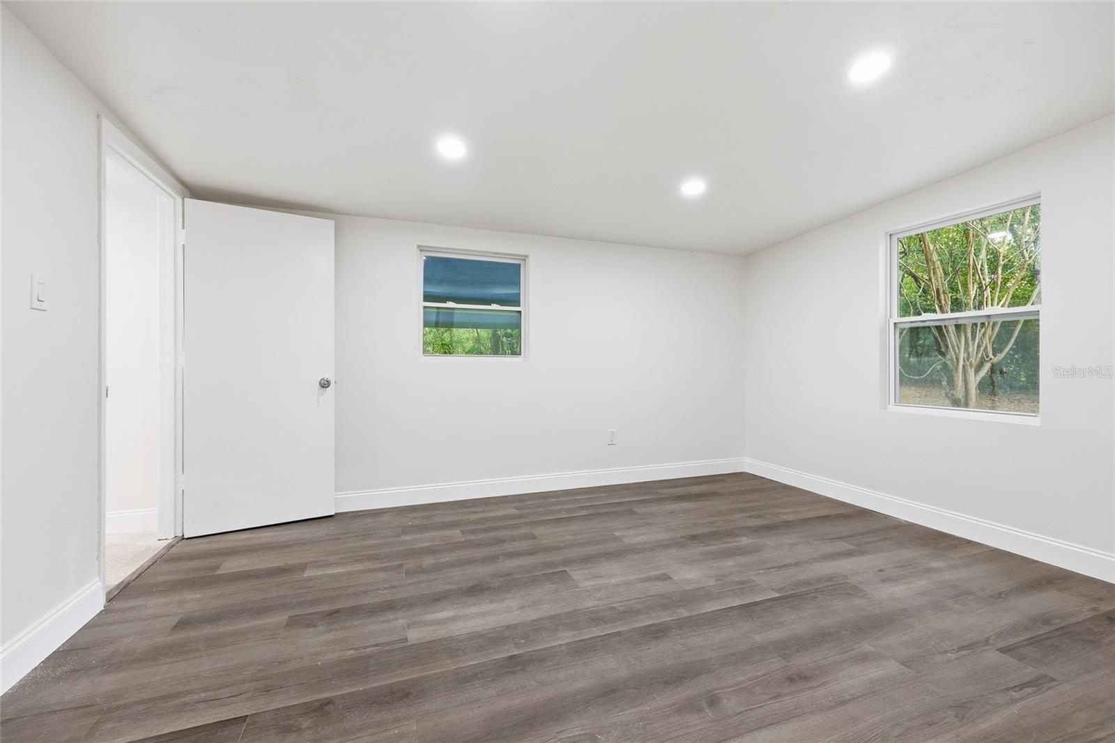 HIGHLAND COURT MANOR - Residential