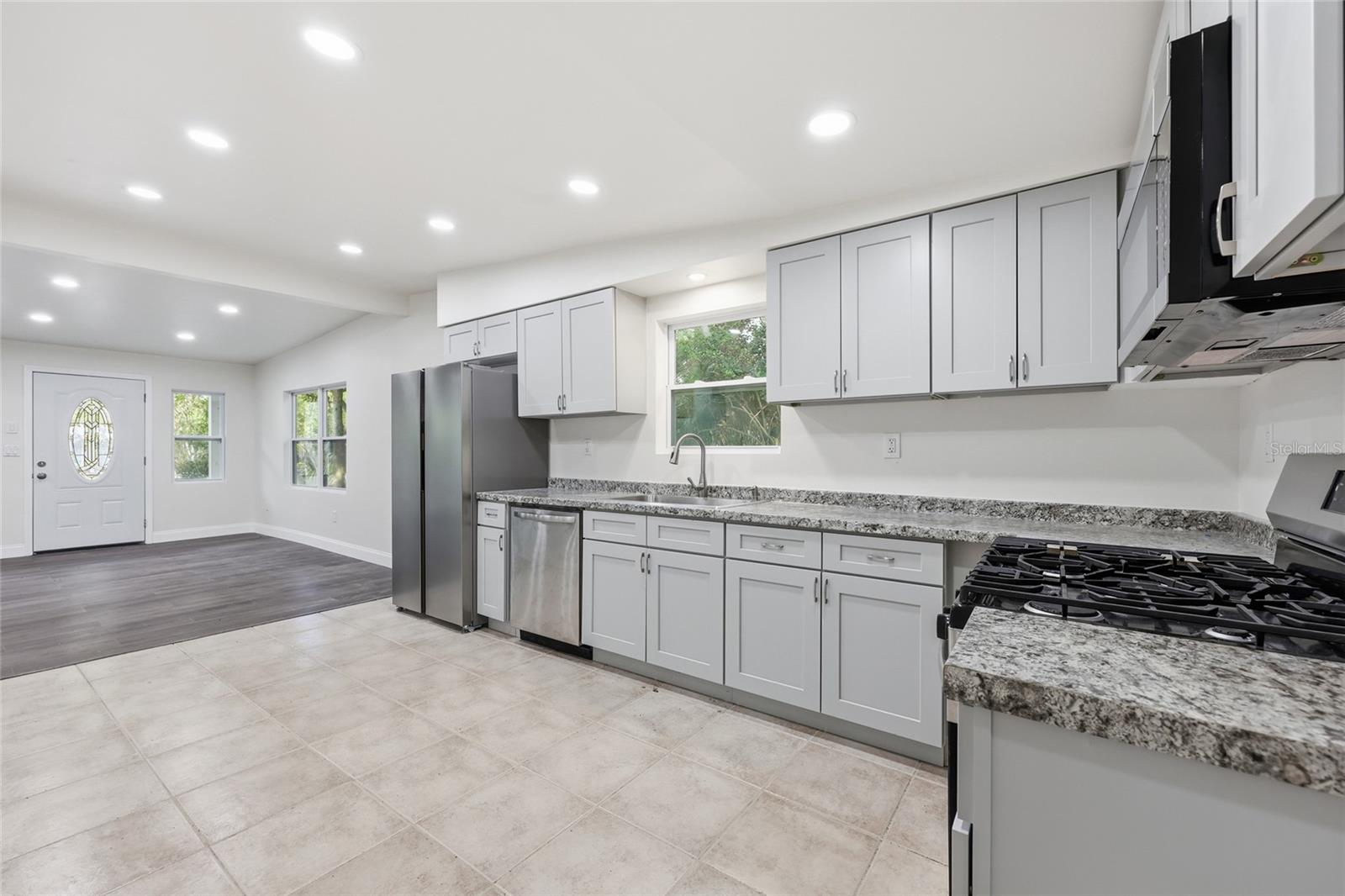 HIGHLAND COURT MANOR - Residential