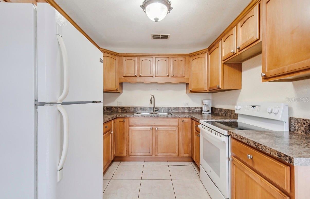 TOWN & COUNTRY ESTATES UNIT 1 - Residential
