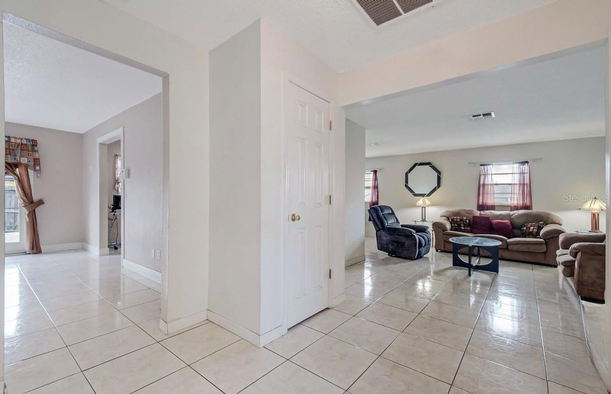TOWN & COUNTRY ESTATES UNIT 1 - Residential