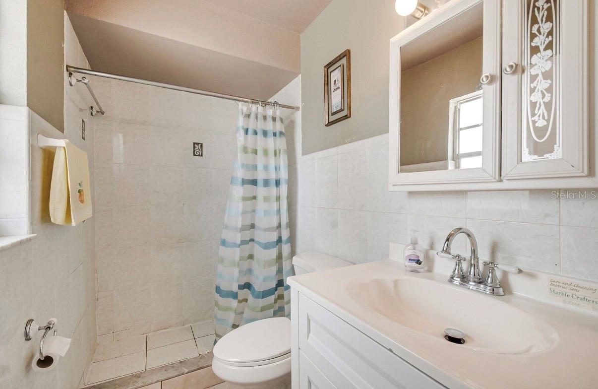 TOWN & COUNTRY ESTATES UNIT 1 - Residential