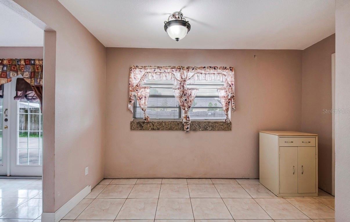 TOWN & COUNTRY ESTATES UNIT 1 - Residential
