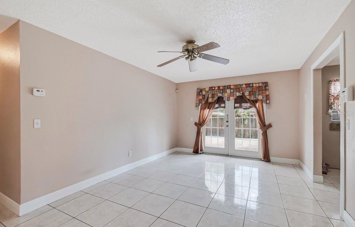 TOWN & COUNTRY ESTATES UNIT 1 - Residential