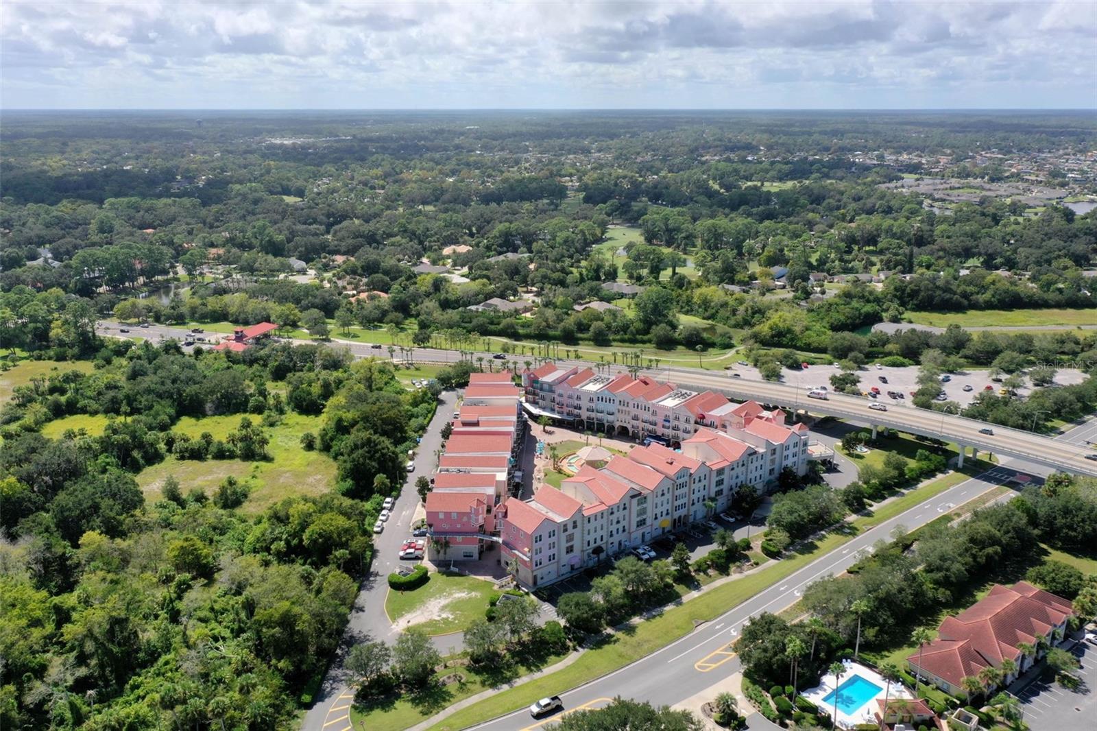 EUROPEAN VILLAGE - Residential
