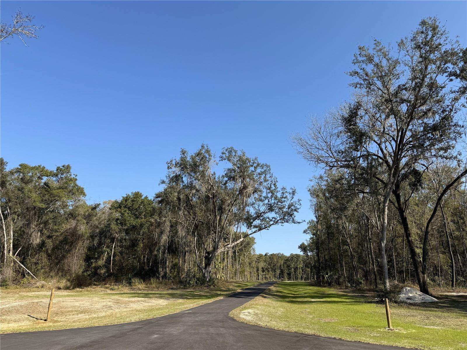 IRVINE ACRES - Land