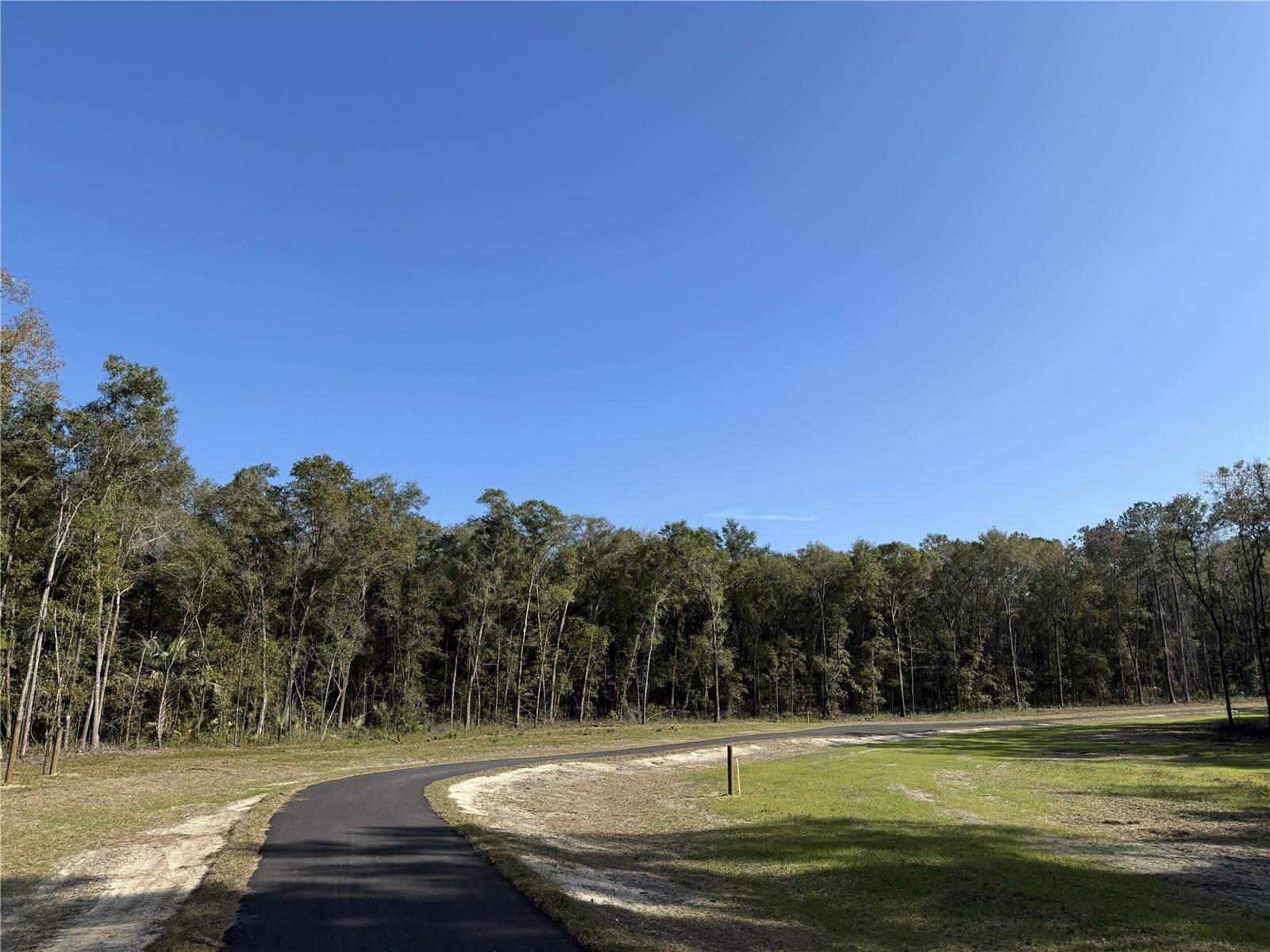 IRVINE ACRES - Land