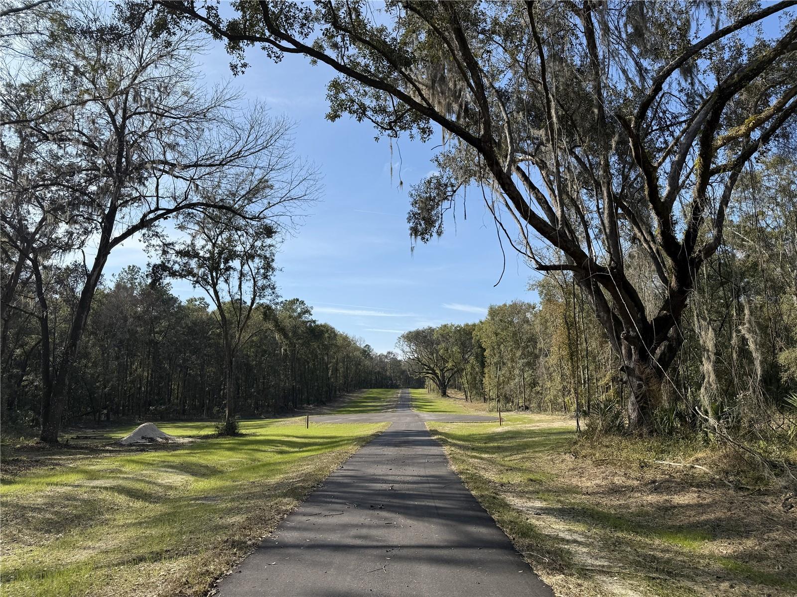 IRVINE ACRES - Land
