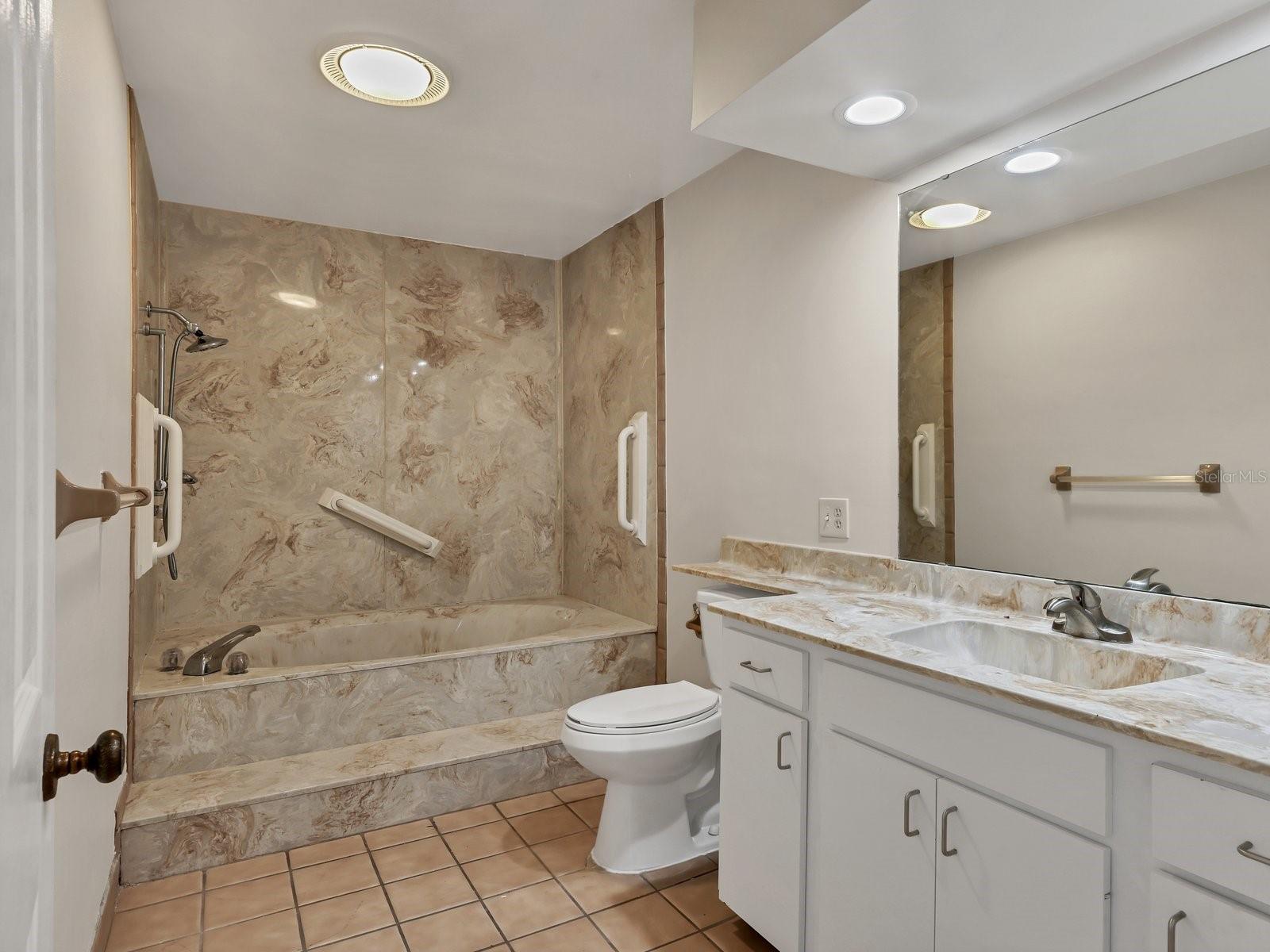 FAIRWAY ACRES UNIT THREE - Residential