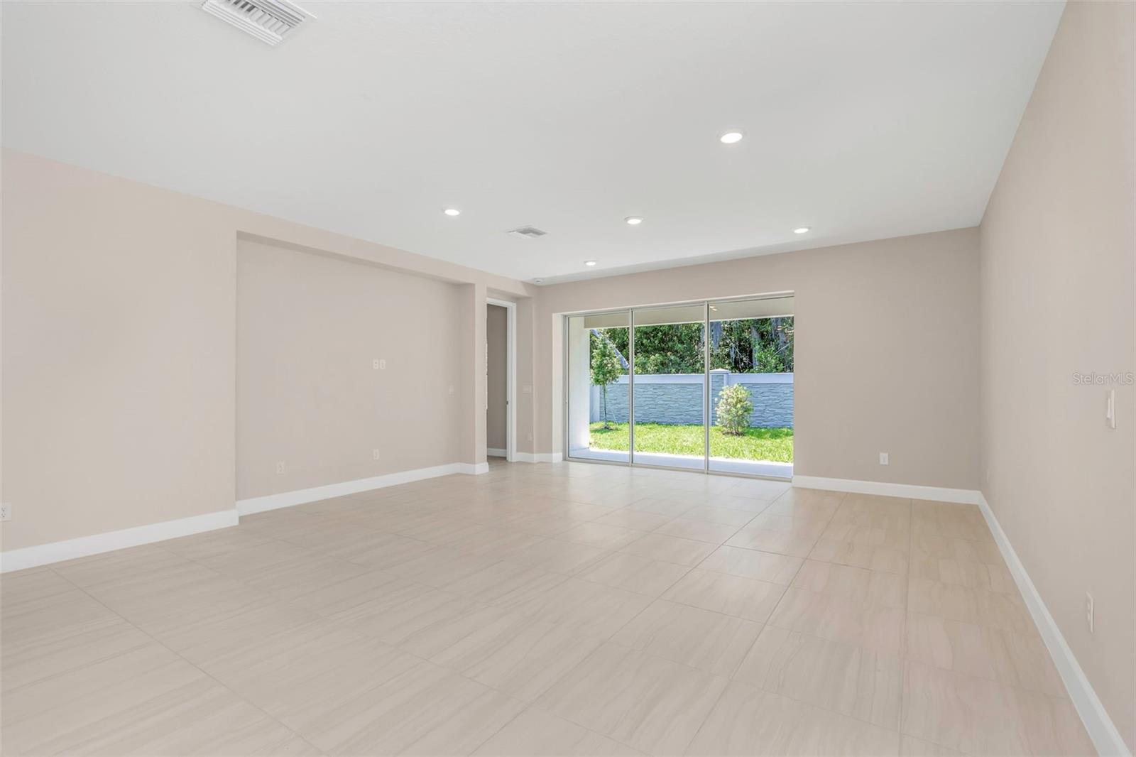 SILVER RIDGE - Residential Lease