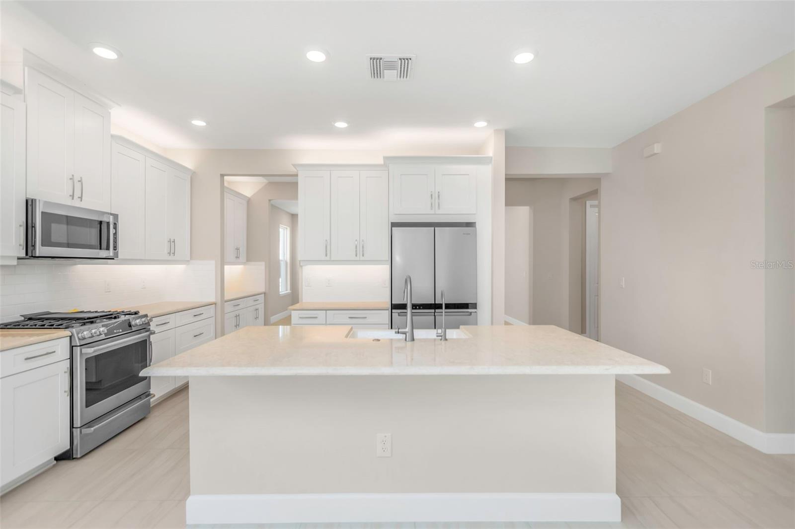 SILVER RIDGE - Residential Lease