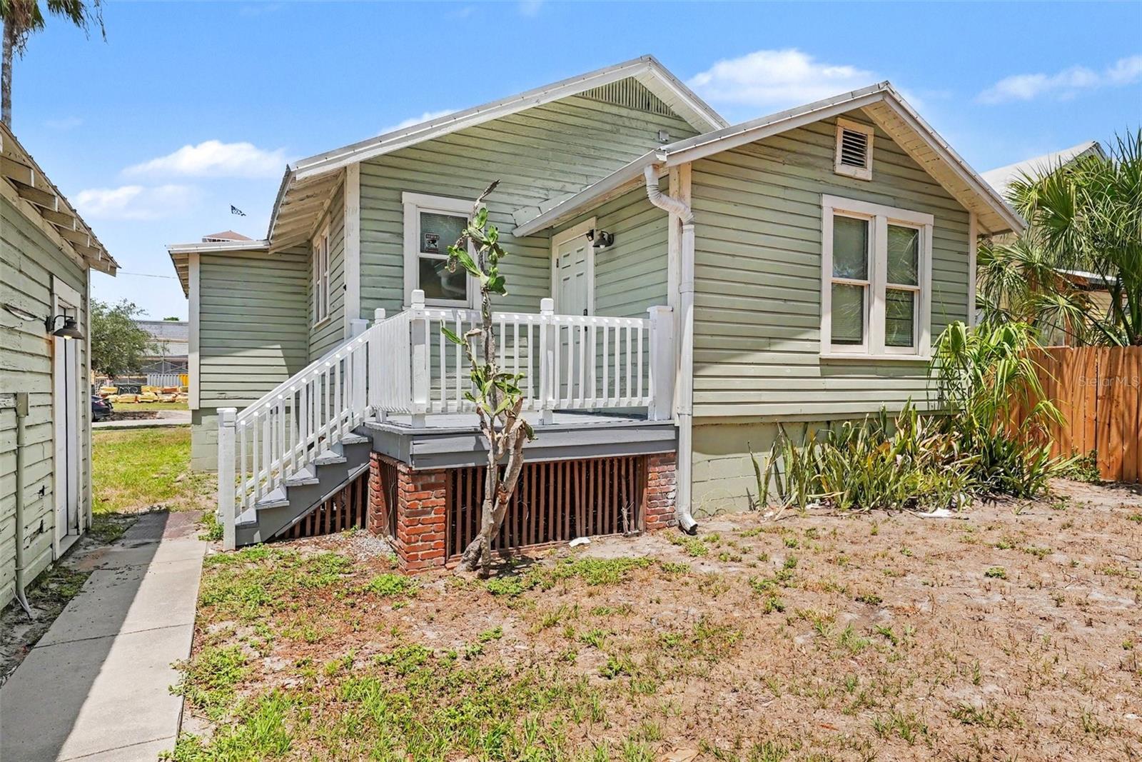 LA CASA - Residential