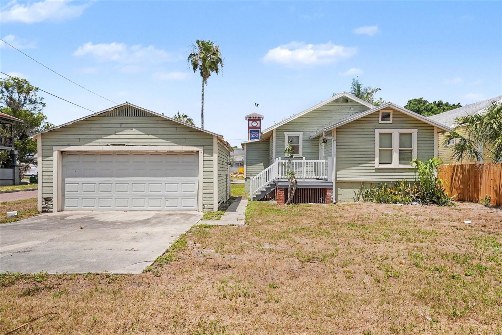LA CASA - Residential