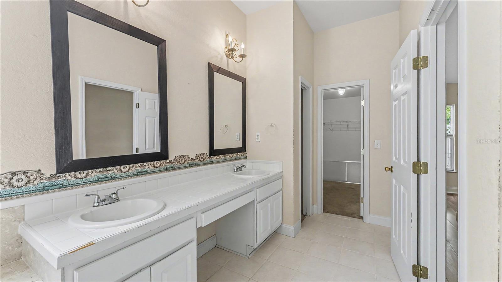 MADALYN COVE - Residential