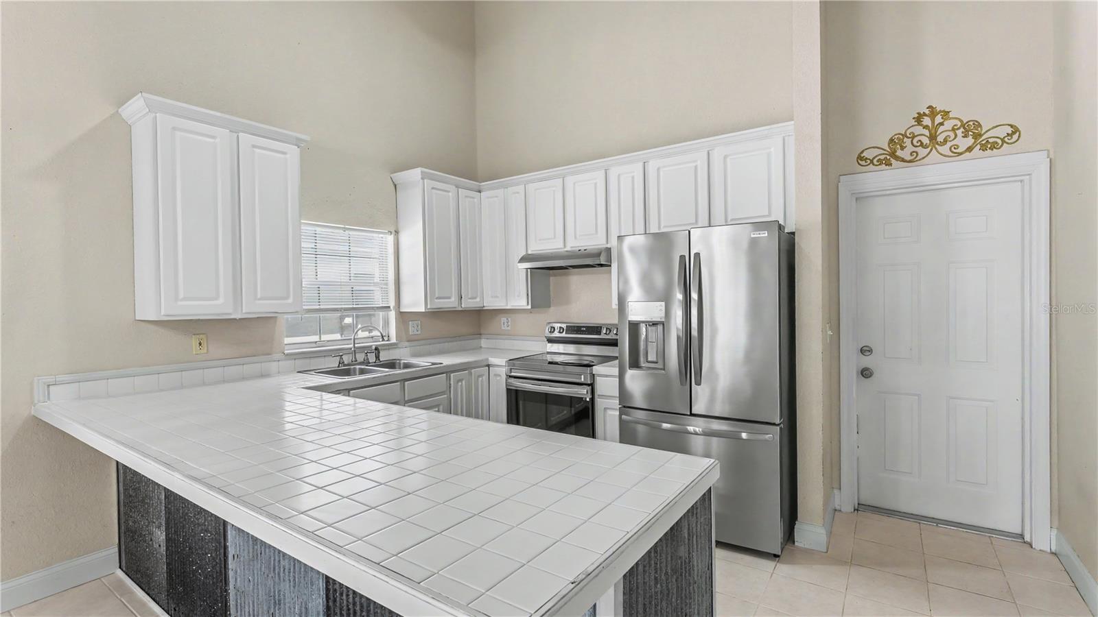 MADALYN COVE - Residential