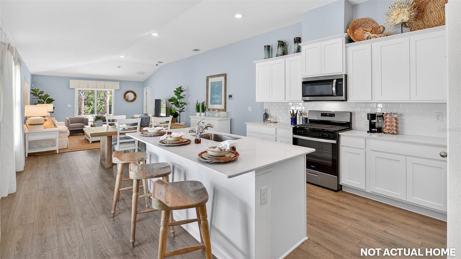 GRAND RESERVE AND GOLF CLUB - Residential